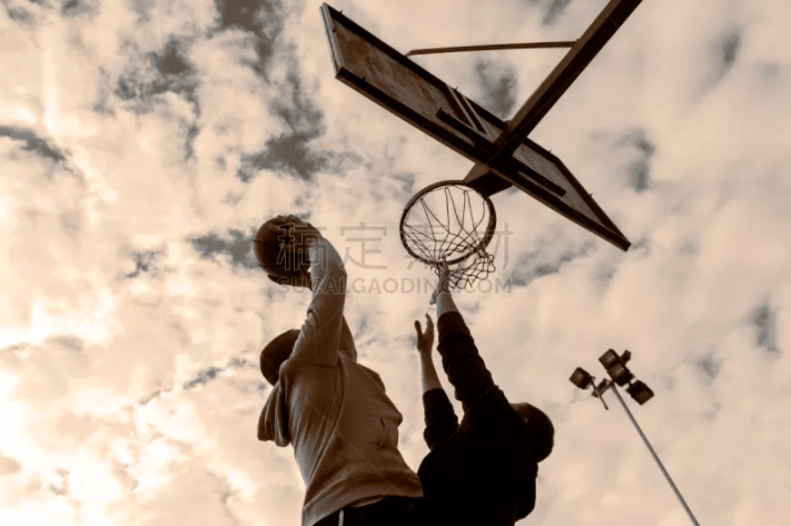 梅西在世界杯踢欧洲球队6进球6助攻！C罗踢南美是0进球0助攻！