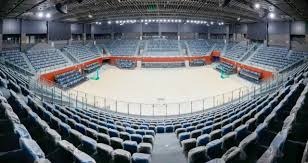 突发消息：佩德里看起来并未受伤。他刚刚从记者面前走过，甚至没有一瘸一拐的迹象。